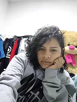 Snapshot of saralovens chatting on 2, 11, 2025 saralovens online show from 2, 11, 2025