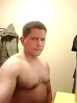 machoactivo1 online show from 13, 2, 2025