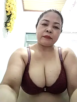 Baby-bigtits2024 online show from 16, 12, 2025