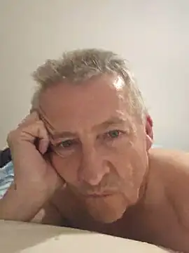 Snapshot of mann4u147 chatting on 9, 9, 2025 mann4u147 online show from 9, 9, 2025