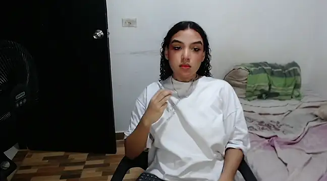 Majo BigTits online show from 12, 3, 2025