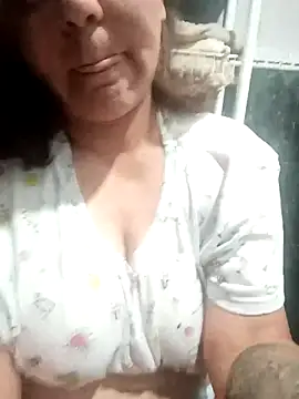 Sandyfox85A online show from 11, 4, 2026