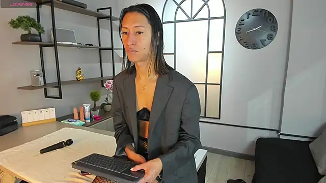 Georgina Palacios  online show from 24, 2, 2026