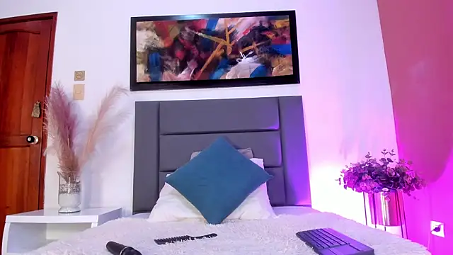 Snapshot of MiaHertz chatting on 30, 11, 2025 MiaHertz online show from 30, 11, 2025