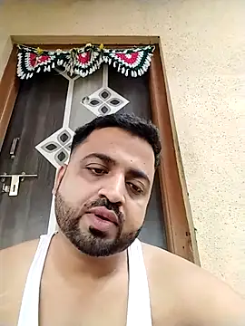 Snapshot of Vij717 chatting on 5, 10, 2025 Vij717 online show from 5, 10, 2025