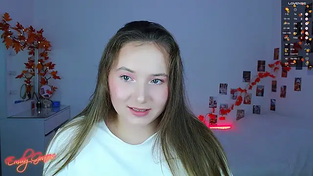 Snapshot of EmilyxxGraces chatting on 24, 9, 2025 EmilyxxGraces online show from 24, 9, 2025