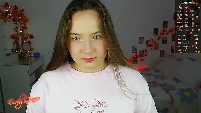 Snapshot of EmilyxxGraces chatting on 27, 10, 2025 EmilyxxGraces online show from 27, 10, 2025