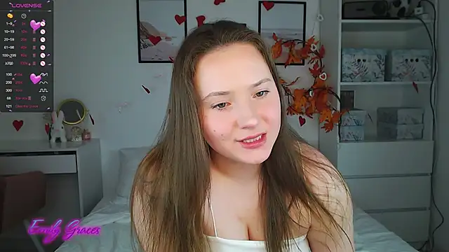 Snapshot of EmilyxxGraces chatting on 5, 3, 2025 EmilyxxGraces online show from 5, 3, 2025