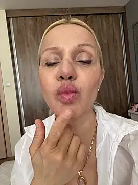 Snapshot of DeboraXporn chatting on 7, 5, 2026 DeboraXporn online show from 7, 5, 2026