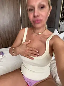 DeboraXporn online show from 15, 6, 2026