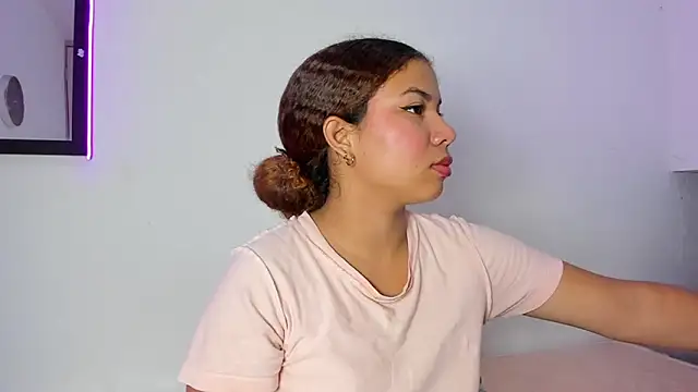 Snapshot of MELINAMARTINS chatting on 30, 5, 2026 MELINAMARTINS online show from 30, 5, 2026