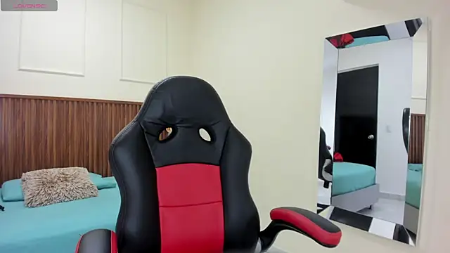 Snapshot of MELINAMARTINS chatting on 22, 10, 2025 MELINAMARTINS online show from 22, 10, 2025