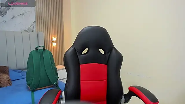 MELINAMARTINS online show from 13, 1, 2026