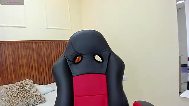 Snapshot of MELINAMARTINS chatting on 20, 11, 2025 MELINAMARTINS online show from 20, 11, 2025