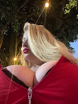 Snapshot of aurora_coldd chatting on 14, 11, 2025 aurora coldd online show from 14, 11, 2025