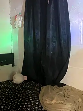 Snapshot of gothwhore77 chatting on 15, 10, 2025 gothwhore77 online show from 15, 10, 2025