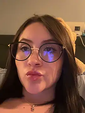 ValentinaOrtiz3 online show from 1, 8, 2026