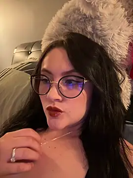 ValentinaOrtiz3 online show from 6, 3, 2026