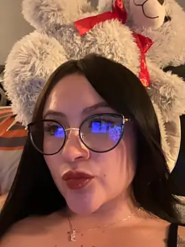 ValentinaOrtiz3 online show from 10, 4, 2026