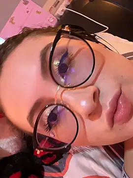 ValentinaOrtiz3 online show from 24, 3, 2026