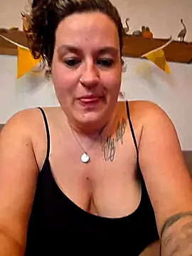 justtess online show from 25, 2, 2026