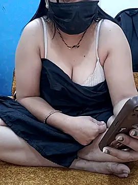 Snapshot of Sangitalive chatting on 7, 5, 2026 Sangitalive online show from 7, 5, 2026