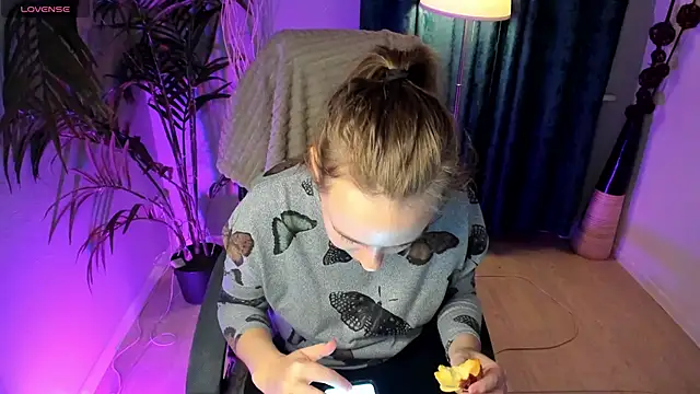 Lika 0ne online show from 7, 10, 2025