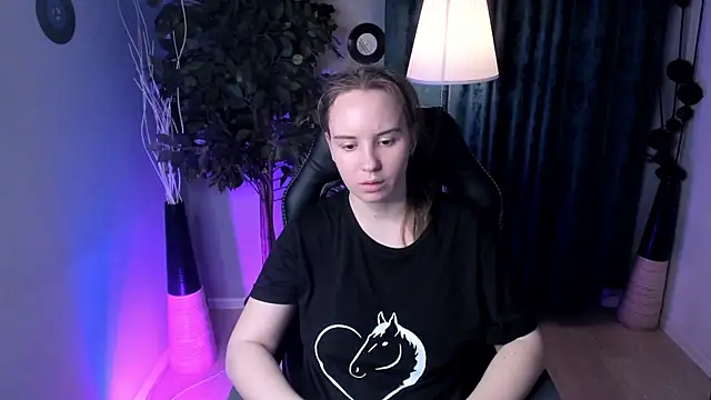 Lika 0ne online show from 25, 4, 2026