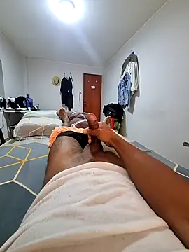 Snapshot of Axwiki chatting on 9, 2, 2025 Axwiki online show from 9, 2, 2025