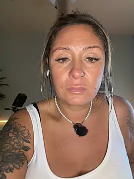 bossyroxy84 online show from 3, 2, 2026