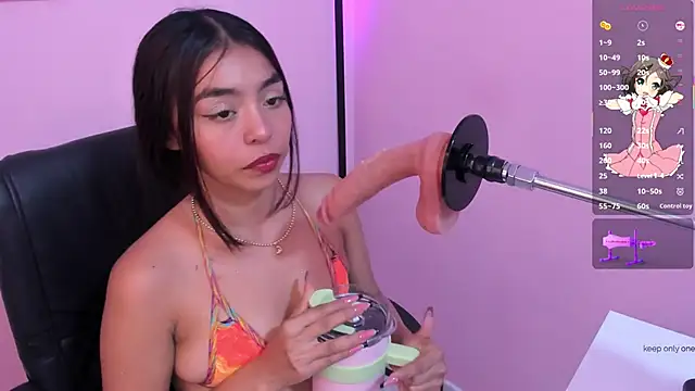 lanna brunette online show from 13, 2, 2026