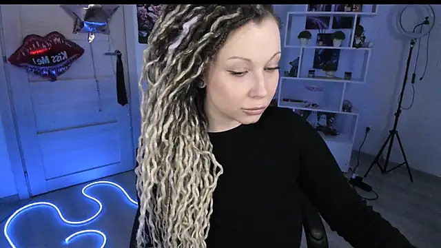 HoneySallyMoore online show from 15, 2, 2026