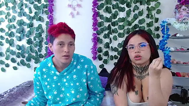 Snapshot of duo_peludoo chatting on 5, 3, 2025 duo peludoo online show from 5, 3, 2025