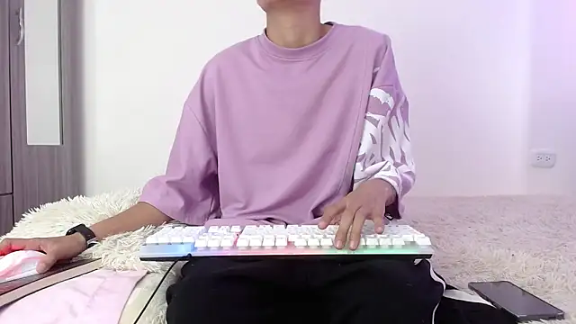 Snapshot of duo_peludoo chatting on 28, 10, 2025 duo peludoo online show from 28, 10, 2025