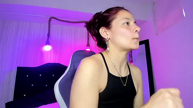 Snapshot of nicky_angel1 chatting on 3, 11, 2025 nicky angel1 online show from 3, 11, 2025