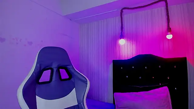 Snapshot of nicky_angel1 chatting on 22, 10, 2025 nicky angel1 online show from 22, 10, 2025