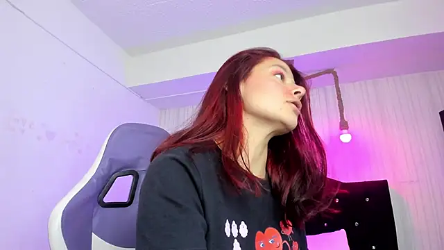 Snapshot of nicky_angel1 chatting on 29, 10, 2025 nicky angel1 online show from 29, 10, 2025