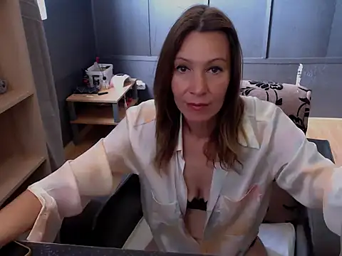 Snapshot of hannaha chatting on 11, 5, 2026 hannaha online show from 11, 5, 2026
