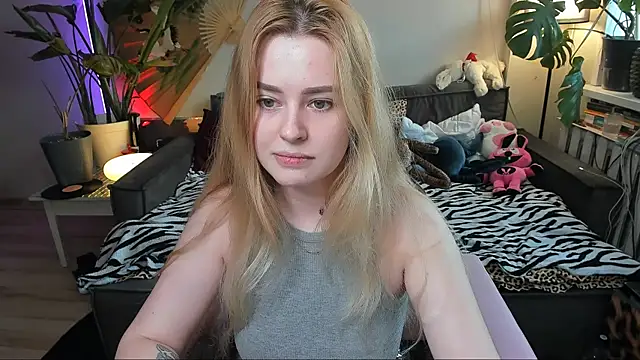 Alexa Pirs online show from 5, 4, 2026