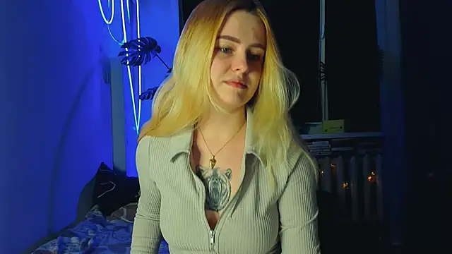 Alexa Pirs online show from 9, 3, 2025