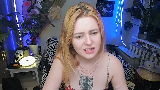 Alexa Pirs online show from 3, 12, 2025