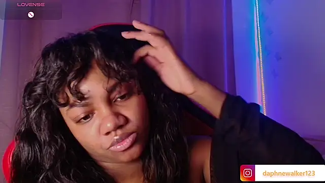 Daphnewalker   online show from 17, 2, 2026