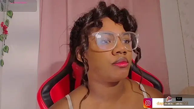 Daphnewalker   online show from 1, 2, 2026