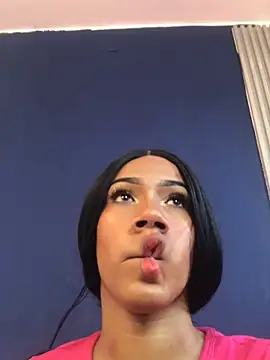 Snapshot of AntoniSantoss chatting on 14, 10, 2025 AntoniSantoss online show from 14, 10, 2025