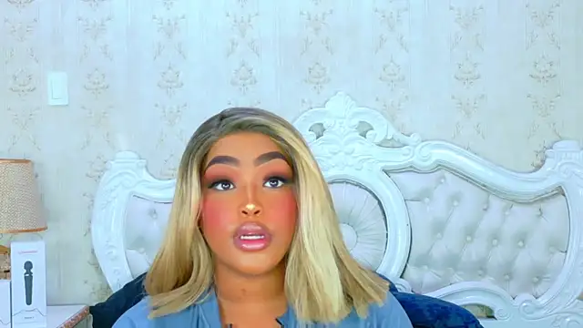 TianahGlow online show from 22, 11, 2025