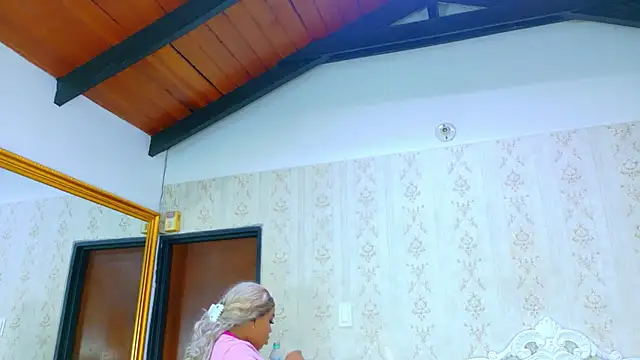 TianahGlow online show from 17, 2, 2026