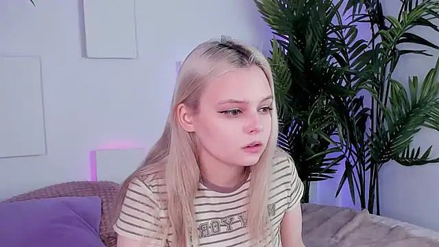 CLAIRE VOGT online show from 10, 3, 2025