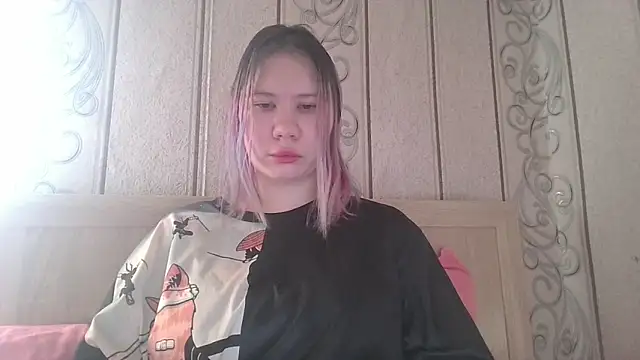Snapshot of Little_kitsune1707 chatting on 30, 9, 2025 Little kitsune1707 online show from 30, 9, 2025