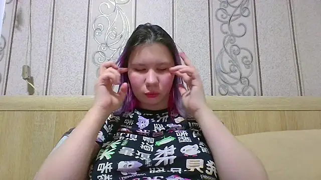 Snapshot of Little_kitsune1707 chatting on 24, 9, 2025 Little kitsune1707 online show from 24, 9, 2025