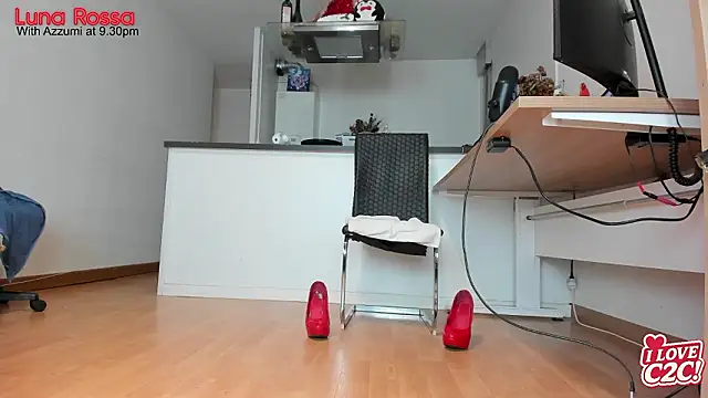 LunaRossaCam online show from 9, 2, 2026